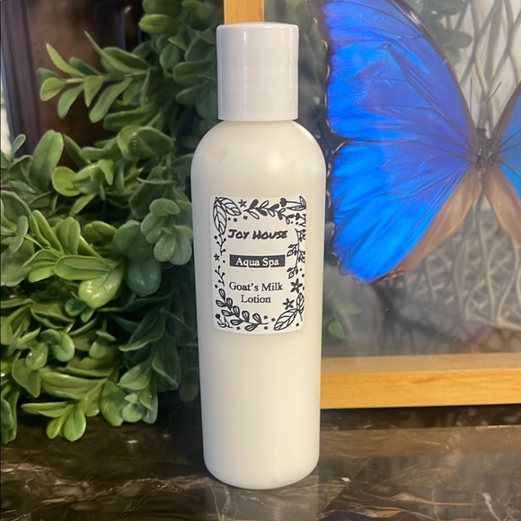 Aqua Spa Goat's Milk Lotion - White - Picture 1 of 1